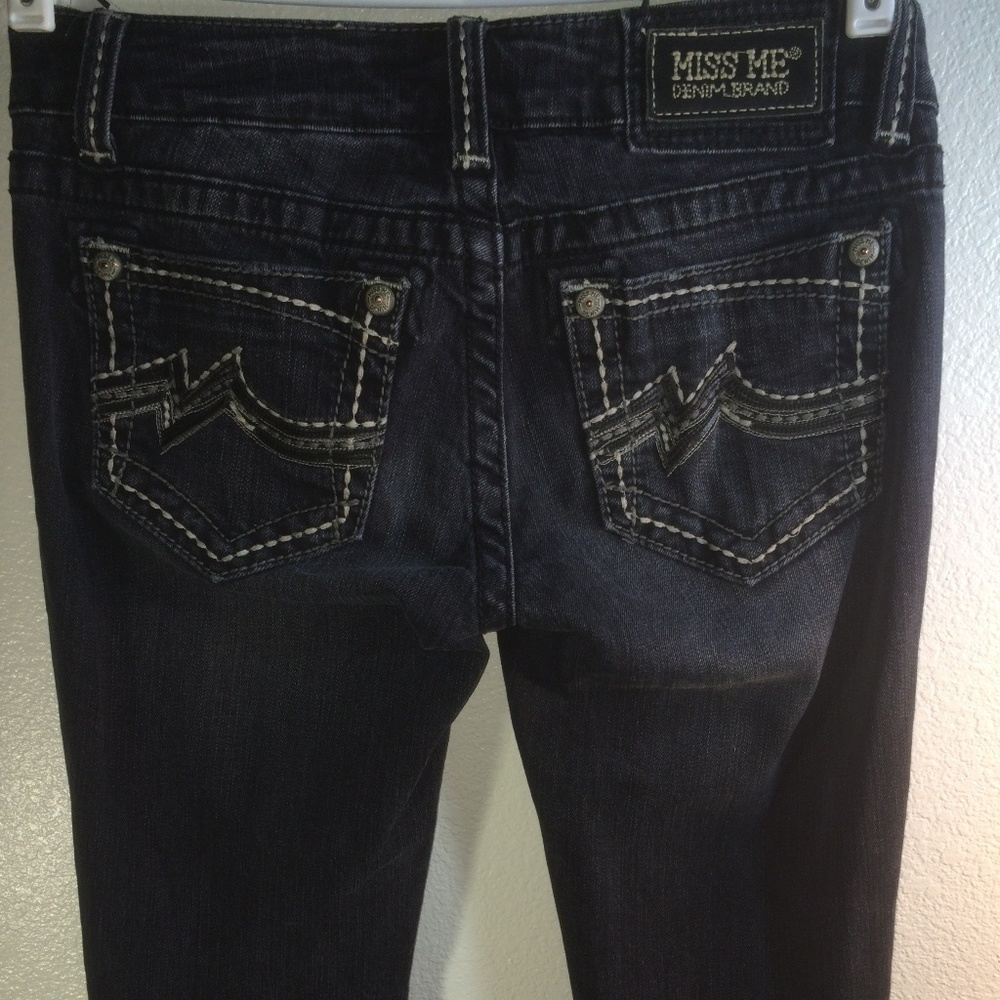 Miss Me JD1038T3L Straight Leg Jeans| Pre-owned